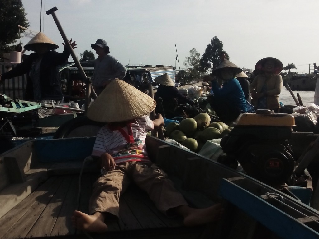 Mekong_Delta_Fisheries_Boat_Coconuts_Photo_By_Lisa_van_ Mekong_Delta_Vietnamese_Food_Photo_By_Lisa_van_Wageningen